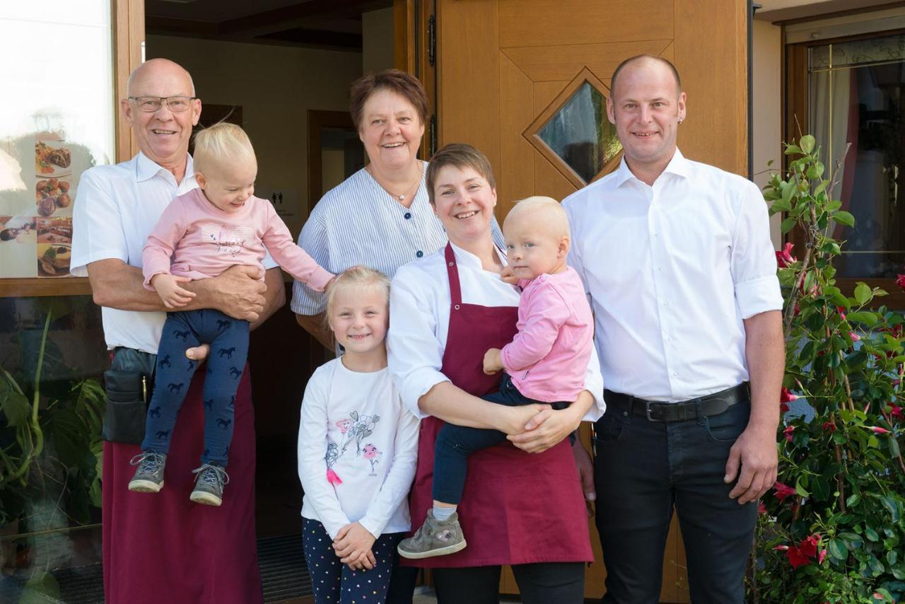 Gasthof-Pension Brauner Hirsch In Alfeld - Mittelfranken Екстер'єр фото
