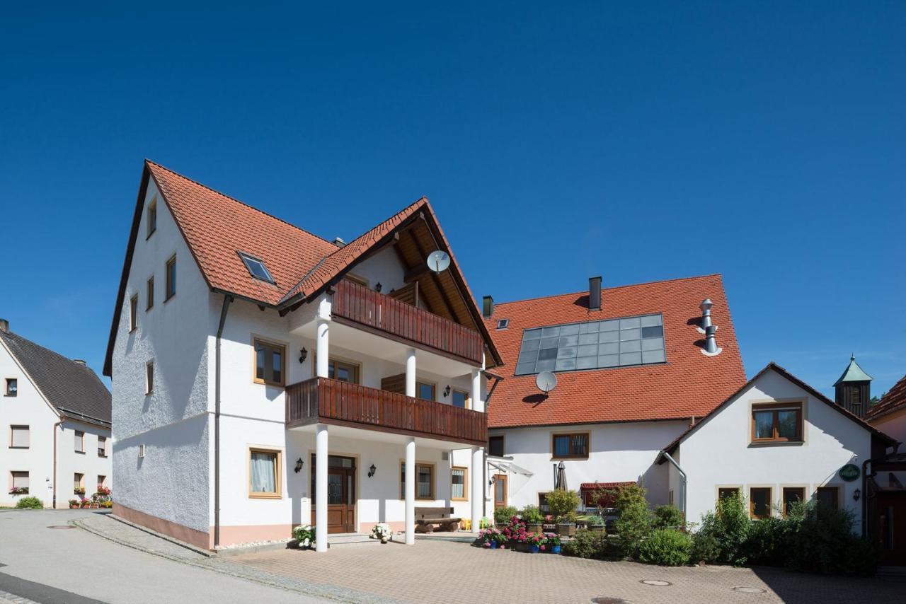 Gasthof-Pension Brauner Hirsch In Alfeld - Mittelfranken Екстер'єр фото