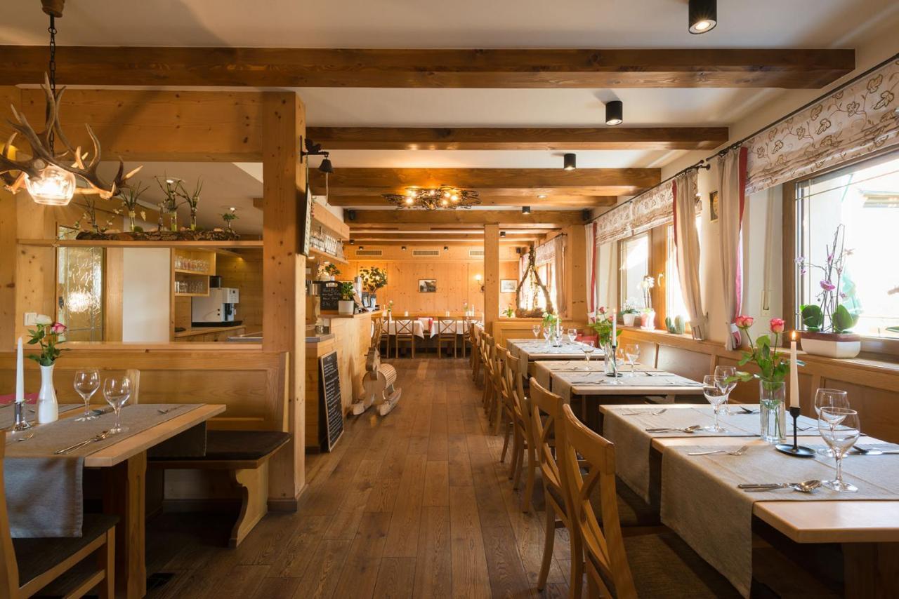 Gasthof-Pension Brauner Hirsch In Alfeld - Mittelfranken Екстер'єр фото