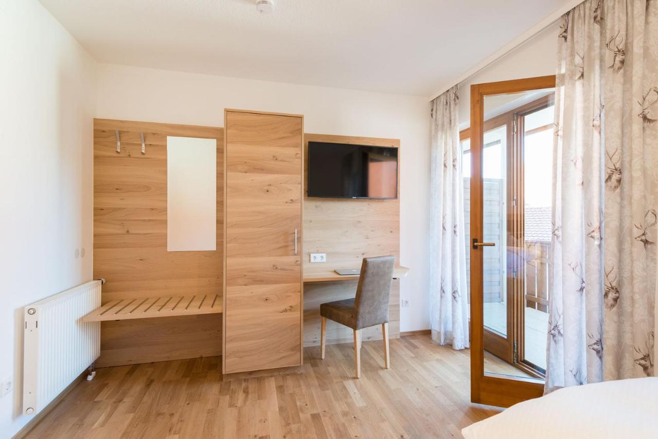 Gasthof-Pension Brauner Hirsch In Alfeld - Mittelfranken Екстер'єр фото