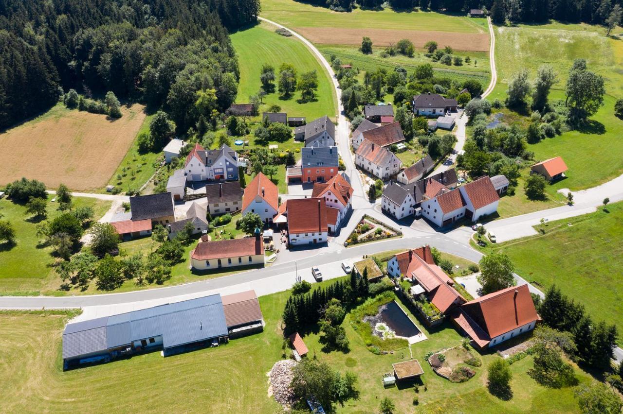 Gasthof-Pension Brauner Hirsch In Alfeld - Mittelfranken Екстер'єр фото